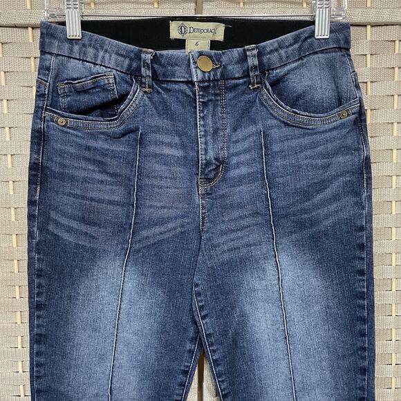 Democracy Ab Solution Skinny Crop Jean Size 6 Medium Wash Stretch Denim Shaping - Picture 3 of 11